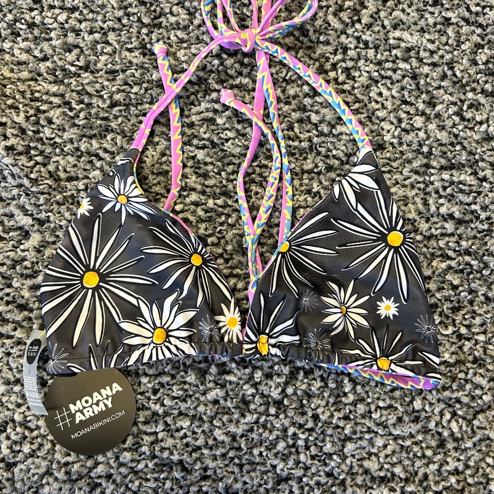 Moana bikini tri top